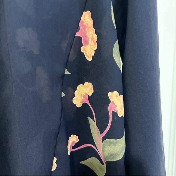 Maeve Anthropologie Top Womens 2 Navy Blue Floral Ira Pintuck Blouse Adult - Picture 5 of 8